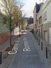 Pis  Carrer de julia romera yañez. Santa coloma de gramenet (barcelona). sin posesión “ocupado” (no