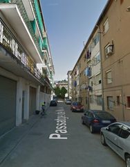 Flat  Passatge de núria. Sant celoni (barcelona). "okupado" (no se puede visitar ni hipot