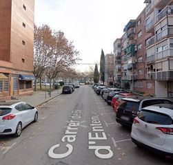 Pis  Carrer de berenguer d'entença. Santa perpetua de mogoda (barcelona). "okupado" (no se puede vis