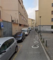 Flat  Calle de cáceres. Badalona (barcelona). "okupado" (no se puede visitar ni hipoteca