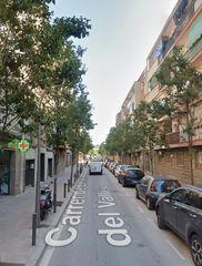 Pis  Carrer de llinars del vallès. Barcelona (barcelona). sin posesión “ocupado” (no se puede visit
