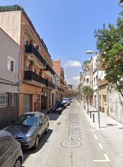 Etagenwohnung  Carrer de balmes. Badalona (barcelona). "okupado" (no se puede visitar ni hipoteca