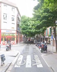 Pis  Carrer de mossèn jacint verdaguer. Santa coloma de gramenet (barcelona). sin posesión “ocupado” (no