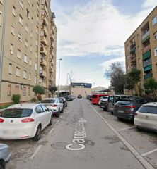 Flat  Carrer dels aprestadors. Sabadell (barcelona). "okupado" (no se puede visitar ni hipoteca