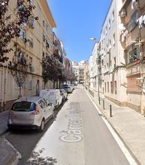 Pis  Carrer illes canàries. L'hospitalet de llobregat (barcelona). "okupado" (no se puede vi