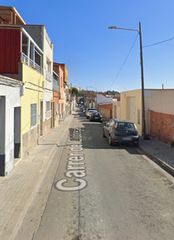 Casa adossada  Carrer del llobregat. Sabadell (barcelona). "okupado" (no se puede visitar ni hipoteca