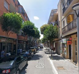 Pis  Carrer de xile. Badalona (barcelona). "okupado" (no se puede visitar ni hipoteca