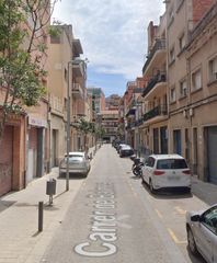 Pis  Carrer de balmes. Badalona (barcelona). "okupado" (no se puede visitar ni hipoteca