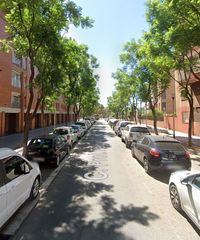 Pis a Carrer de Prolongació de Falguera