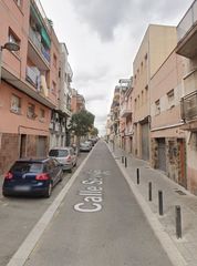 House  Carrer de sevilla. Badalona (barcelona). "okupado" (no se puede visitar ni hipoteca