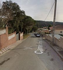 Chalet  Carrer jorge luis borges. Tordera (barcelona). "okupado" (no se puede visitar ni hipotecar