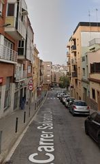 Flat  Carrer salvador llanas. Mataró (barcelona). "okupado" (no se puede visitar ni hipotecar)