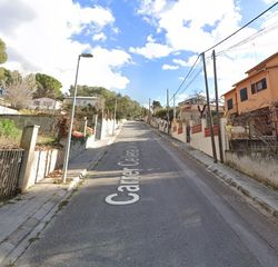 Chalet  Urbanizacion can ros zona 3. Cabrera d'anoia (barcelona). "okupado" (no se puede visitar ni h