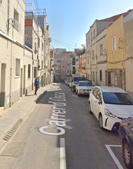 Casa  Carrer d osca. Terrassa (barcelona). "okupado" (no se puede visitar ni hipoteca