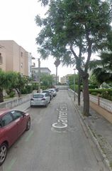 Pis a Carrer Esculls