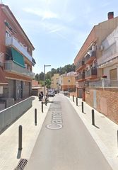 Pis  Carrer riu anoia. Gavà (barcelona). sin posesión “ocupado” (no se puede visitar ni