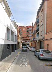 Flat  Carrer de sant enric. Ripollet (barcelona). sin posesión “ocupado” (no se puede visita
