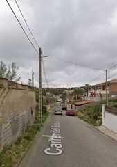 Chalet  Carrer del bedoll. Olèrdola (barcelona). "okupado" (no se puede visitar ni hipoteca