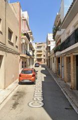 Pis  Carrer de sevilla. Vilanova i la geltrú (barcelona). "okupado" (no se puede visitar