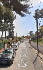 Chalet  Carrer esparraguera. Cubelles (barcelona). sin posesión “ocupado” (no se puede visita