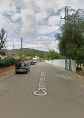 Chalet  Carrer de l'hospitalet. Olerdola (barcelona). "okupado" (no se puede visitar ni hipoteca