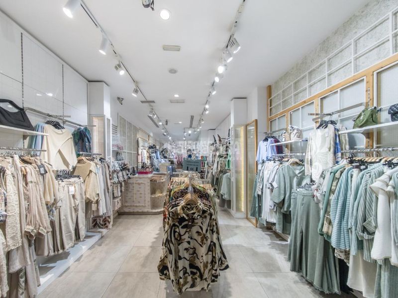 Foto 493f3635-9d88-44d9-8a59-d2dfd5ffe12b. Local comercial a Gaztambide Madrid