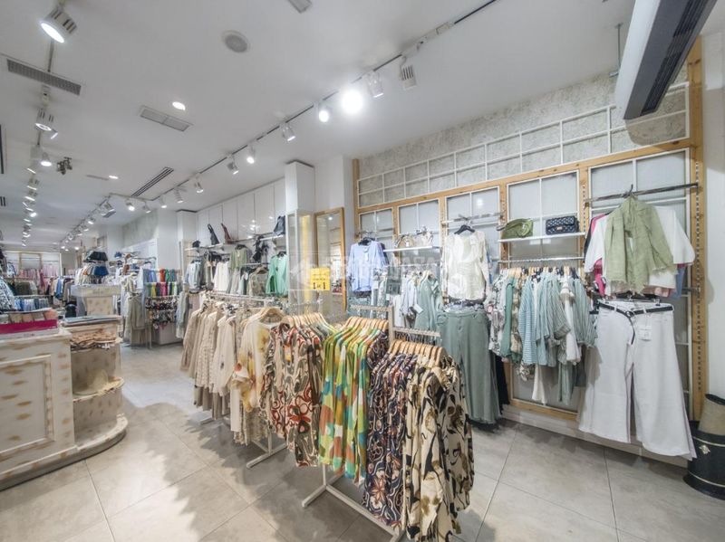 Foto df7c49ca-1917-44a5-af53-5309eef77507. Local comercial a Gaztambide Madrid