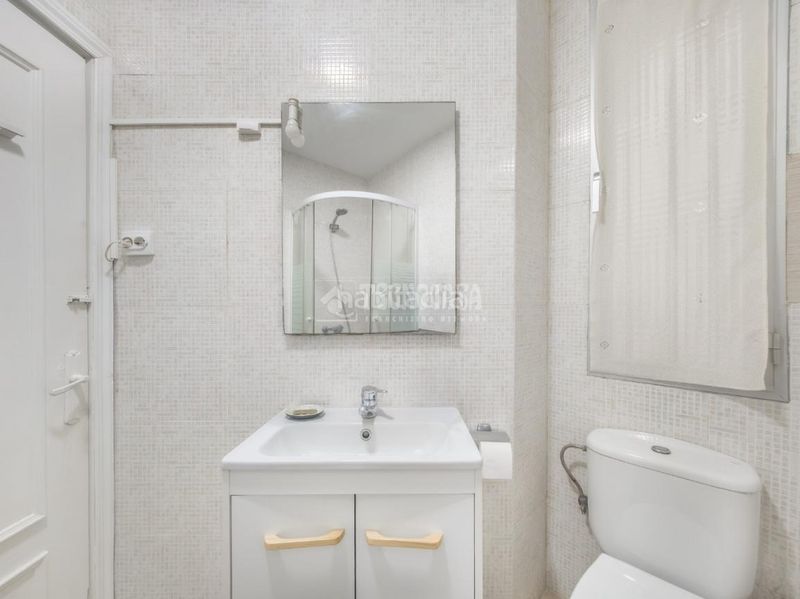 Foto e027a55b-fc17-45bf-b677-80e9e9466a79. Pis amb calefacció a Gaztambide Madrid