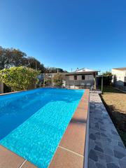 Casa a Santa Coloma de Farners. Casa de planta baja reformada con piscina y jardín en santa colo