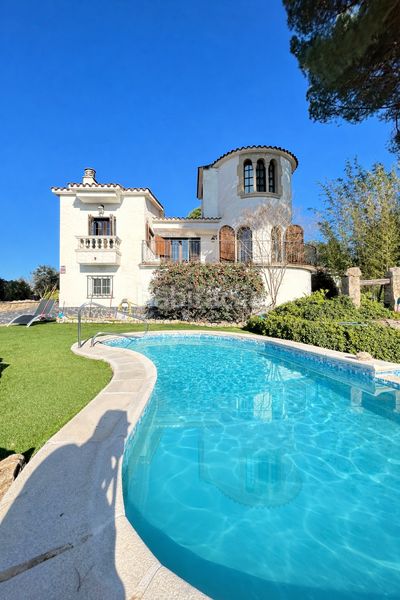 Foto 0dd05ba9-72ad-49c2-a9a4-6596938aef8e. Casa amb calefacció piscina a Santa Coloma de Farners