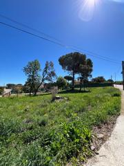 Terreny residencial a Vilobí d´Onyar. Oportunidad única terreno esquinero en la exclusiva urbanización