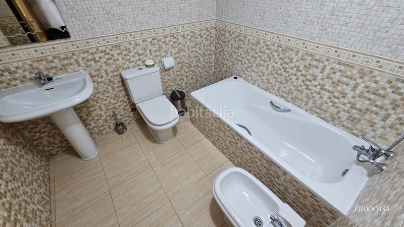 Foto acbbd9fb-07ce-446b-8d61-ceb33cb36097. Pis a Pabellón - Estación - El Corte Inglés Ejido (El)