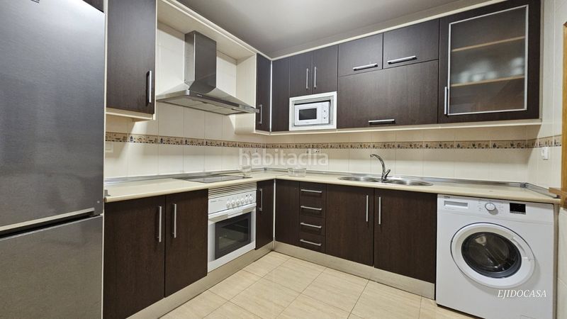 Foto dc5a153c-b1f5-491c-92f4-63f66239e5f9. Pis a Pabellón - Estación - El Corte Inglés Ejido (El)