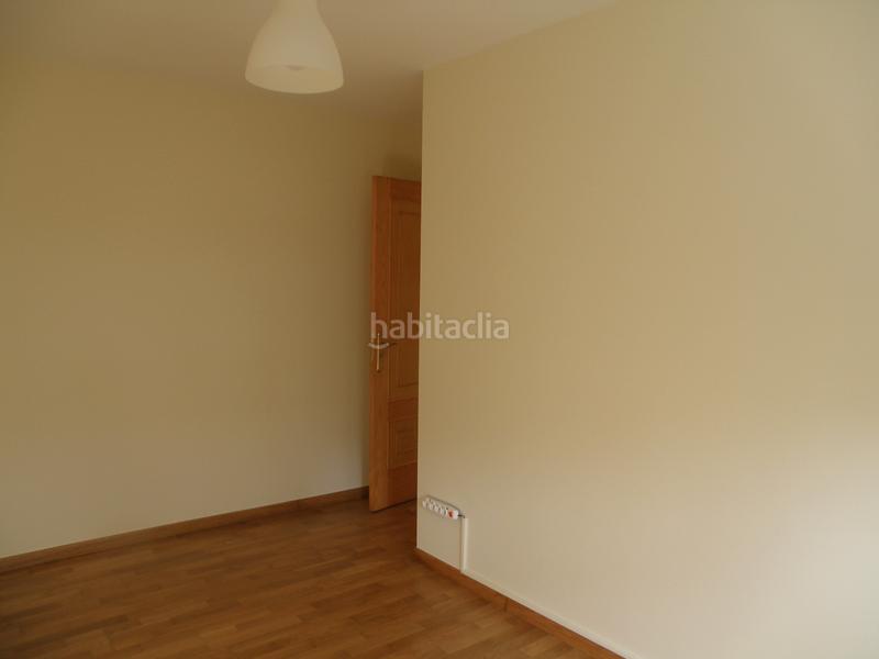 Foto 4ec6b83c-e209-4b40-9cf7-1a9253c87a4a. Planta baixa amb calefacció a Dodro