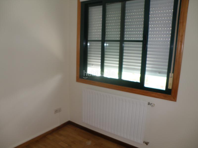 Foto 7fda9eb5-3d3e-479c-a0dc-a8b9a822af08. Planta baixa amb calefacció a Dodro