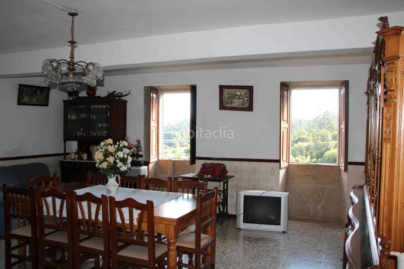 Foto a3ea0df6-1d3c-4107-8330-526de787e4b1. Maison avec cheminée chauffage dans Dodro