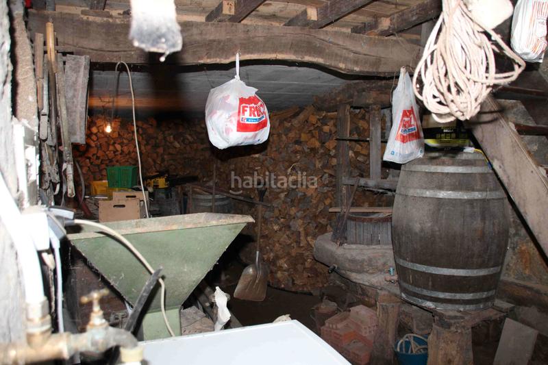 Foto f5ad99a0-2b39-453b-8f53-3f25d464c2a3. Maison avec cheminée chauffage dans Dodro