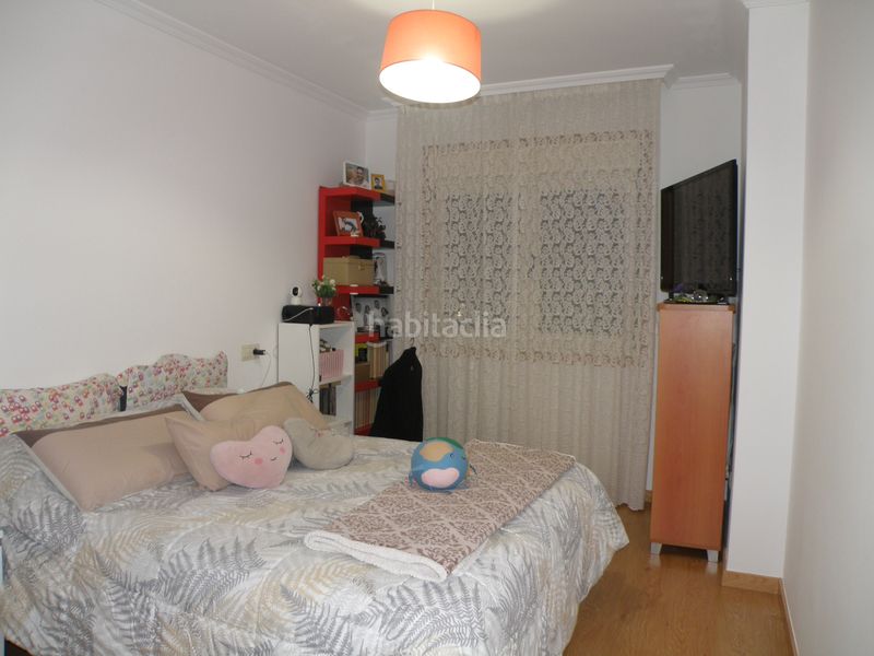 Foto 9d7ce931-e890-4c6a-a0b7-186d0d456de7. Rent flat with heating in Padrón