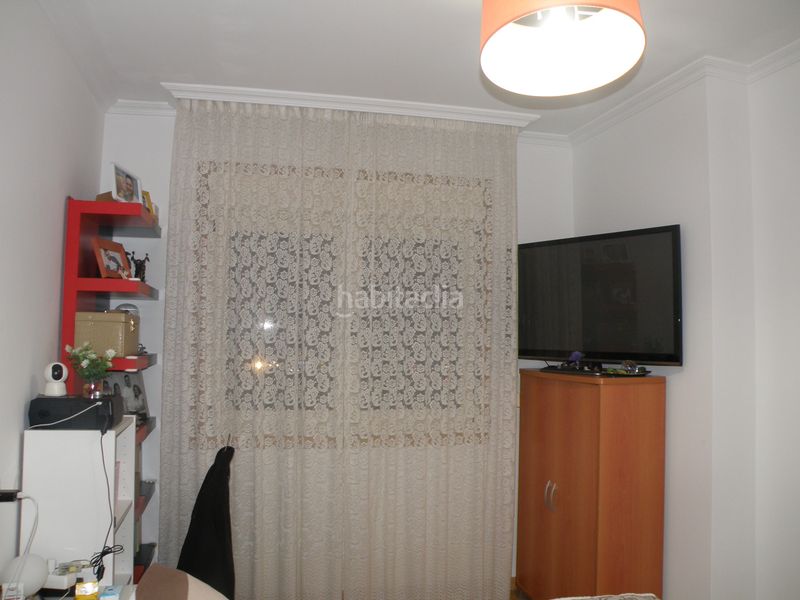 Foto f9a75638-b813-4b75-b3aa-bd353ca5ee14. Rent flat with heating in Padrón