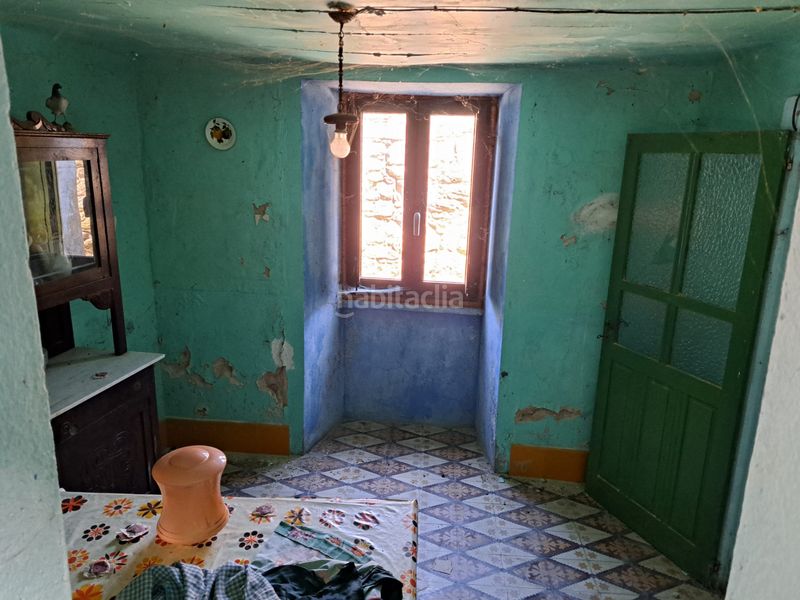 Foto efb5f0af-75fc-4ec6-8050-fa1066f528d2. Casa adossada a Dodro