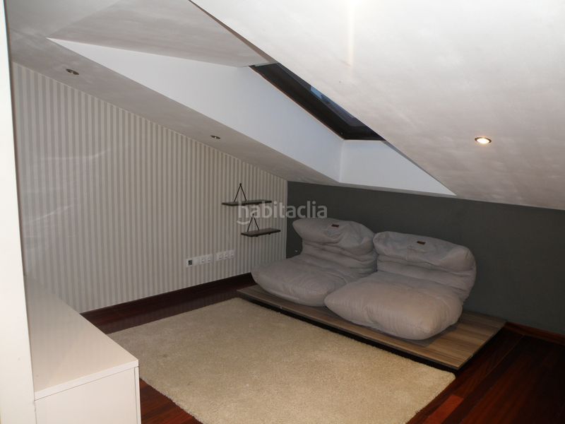 Foto 58170df1-c658-4d34-8e18-b3be24491484. Lloguer dúplex amb aparcament a O Milladoiro Ames