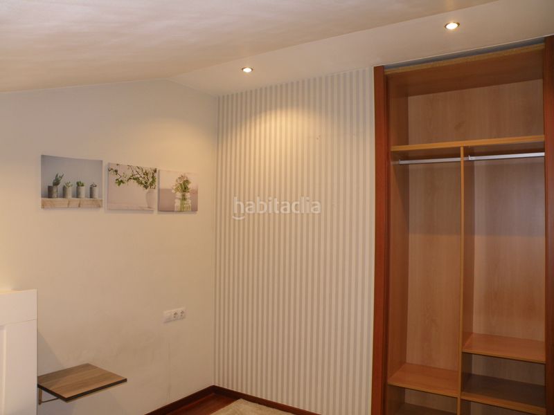 Foto 66ee2766-9b89-4f22-bbd1-fc800fade851. Rent duplex with parking in O Milladoiro Ames