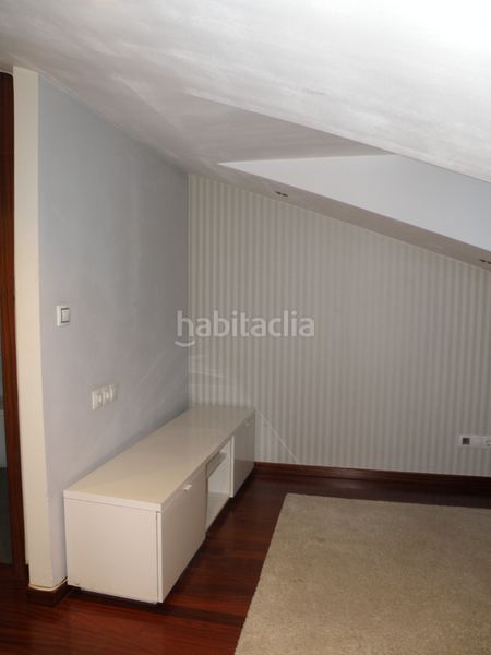 Foto 6c8a6272-6ef0-4001-b584-8f57c9888ffe. Rent duplex with parking in O Milladoiro Ames
