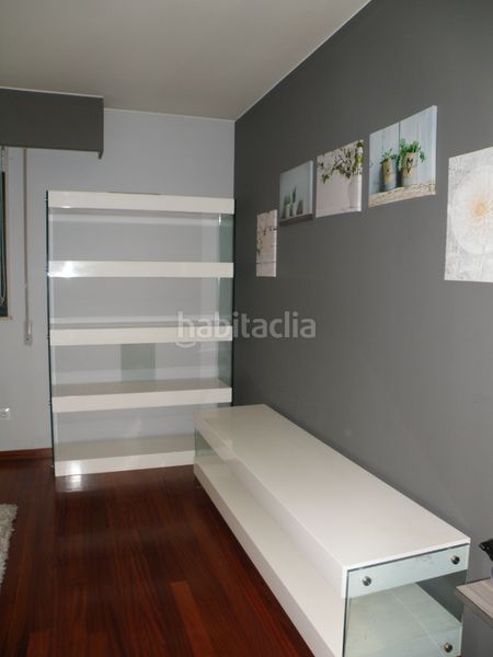 Foto 9e255c27-75b6-42f6-bd9b-1fc1d83e8ef0. Rent duplex with parking in O Milladoiro Ames