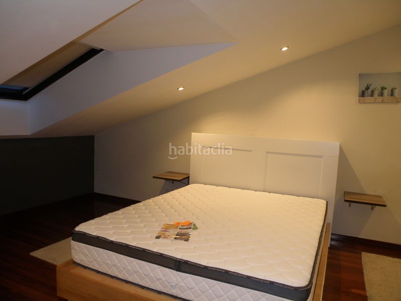 Foto e400b60c-aeca-4a07-a373-44867c48d28a. Rent duplex with parking in O Milladoiro Ames