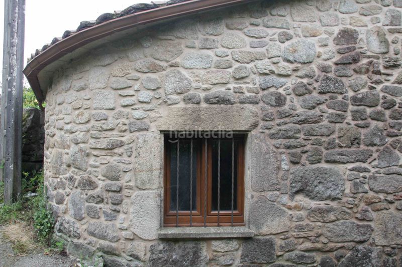 Foto ed1319d0-27f7-4710-948c-2dbe870755c4. Casa aparellada a Padrón