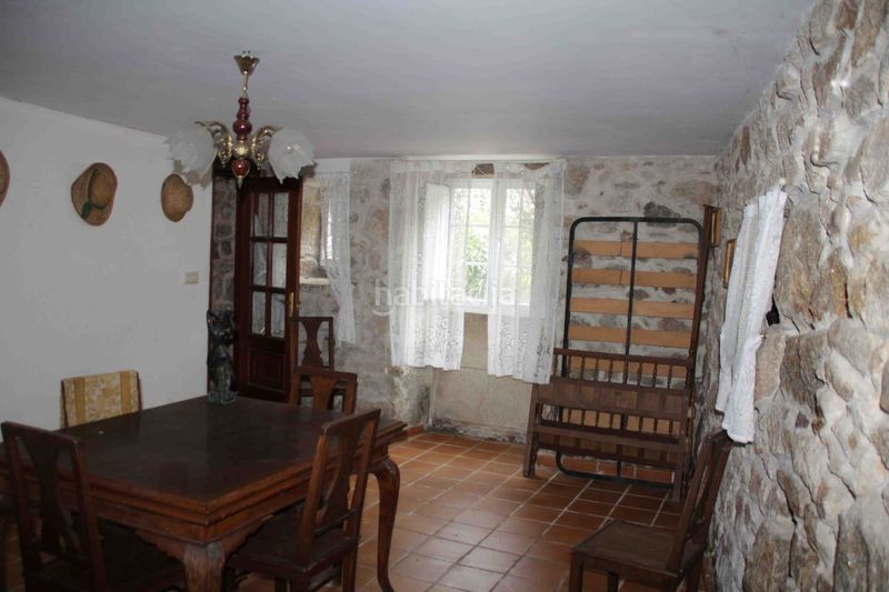 Foto 23bb4351-fdba-4c84-b014-59edb7e3840b. Casa aparellada a Padrón