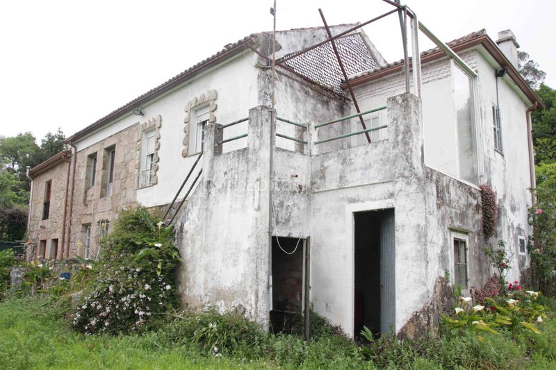 Foto 67d8594e-eb55-480d-869b-422bbeb4a69a. Casa aparellada a Padrón