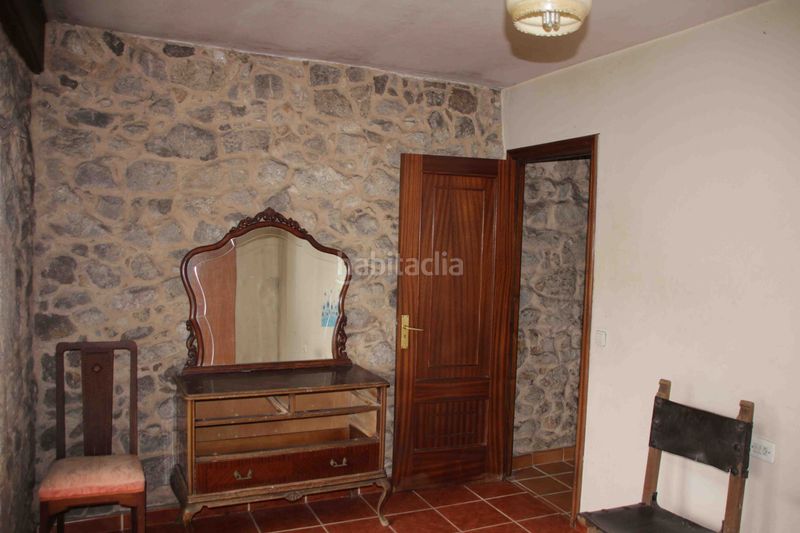 Foto 7a1b2a86-3fa9-406e-88cf-8888a90f13aa. Casa aparellada a Padrón