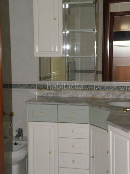 Foto 3d734de5-6abc-4e37-b09d-18b481694e4b. Duplex con riscaldamento parcheggio in O Milladoiro Ames
